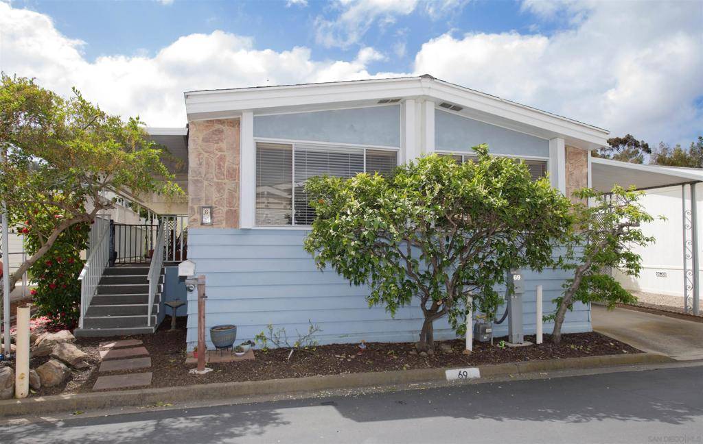 809 Discovery St #SPC 69, San Marcos, CA 92078