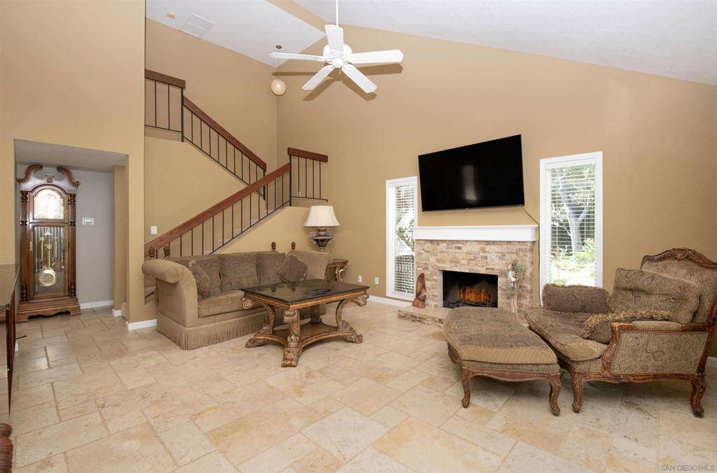 23606 Country Villa Rd, Ramona, CA 92065
