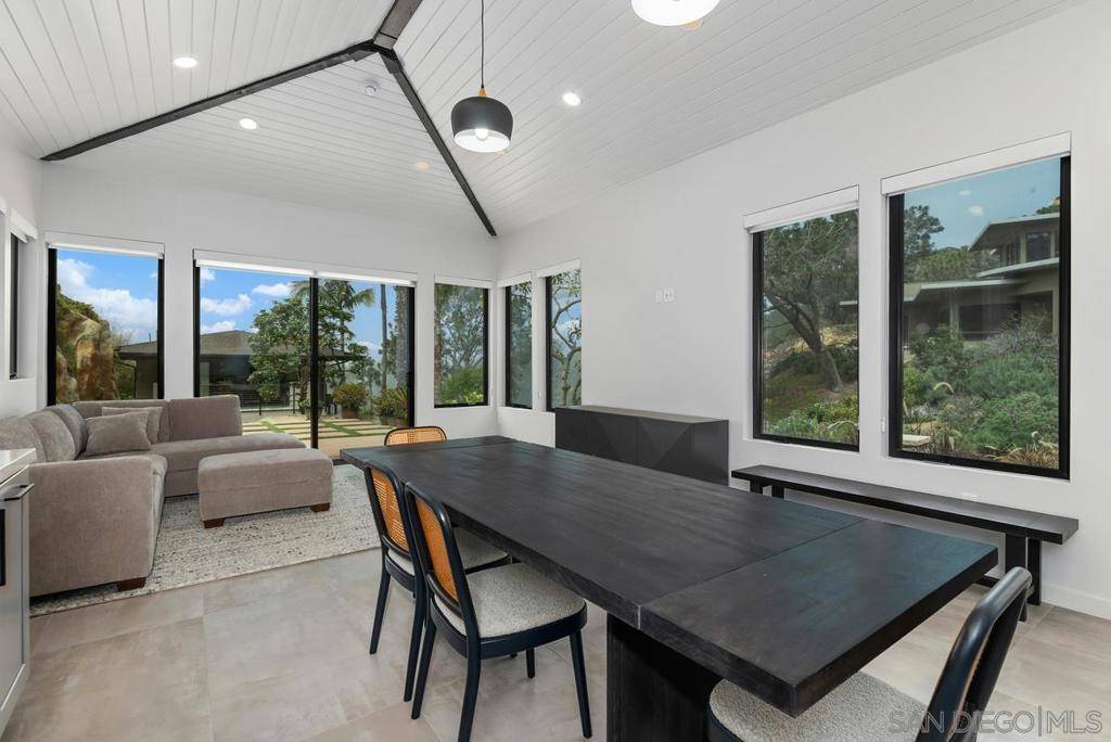 Del Mar, CA 92014,341 Hidden Pines Road