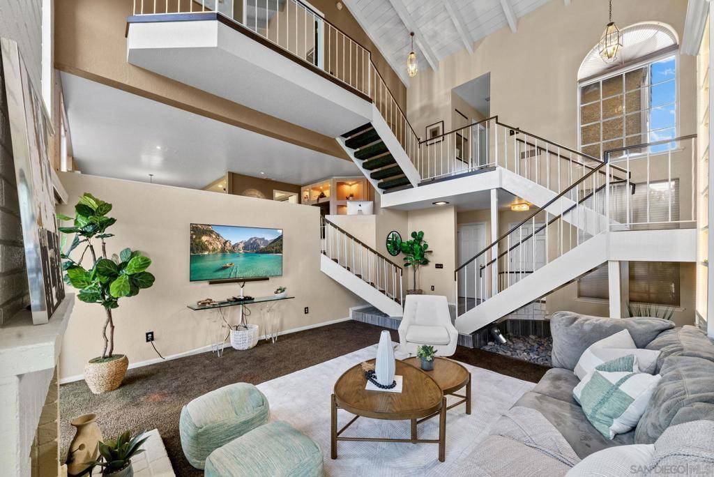 Carlsbad, CA 92009,7508 Jerez Court