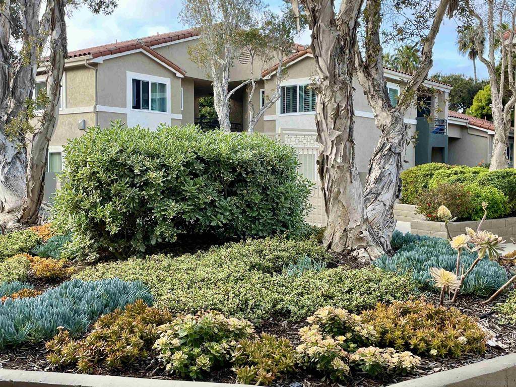 San Diego, CA 92122,7565 Charmant Dr #603