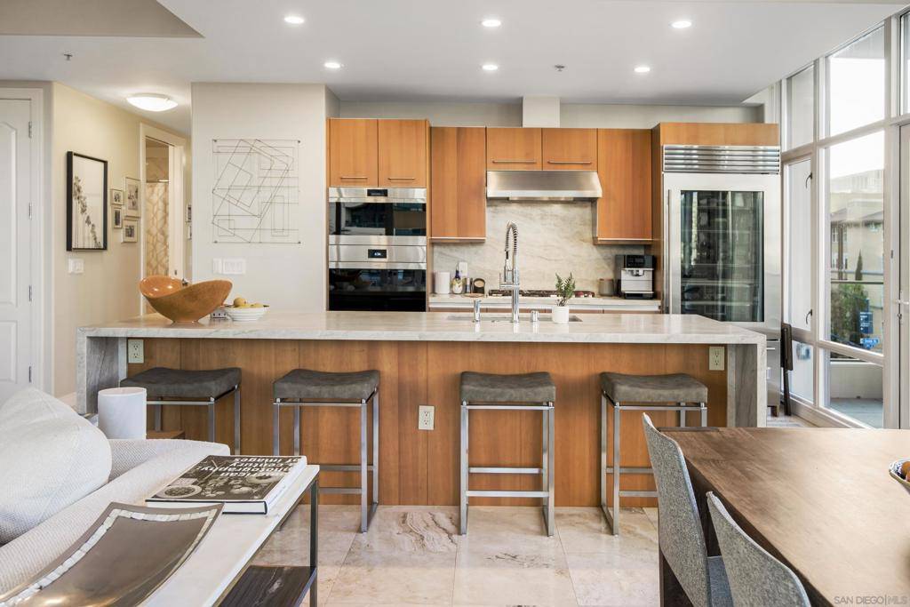 San Diego, CA 92101,550 Front Street #304