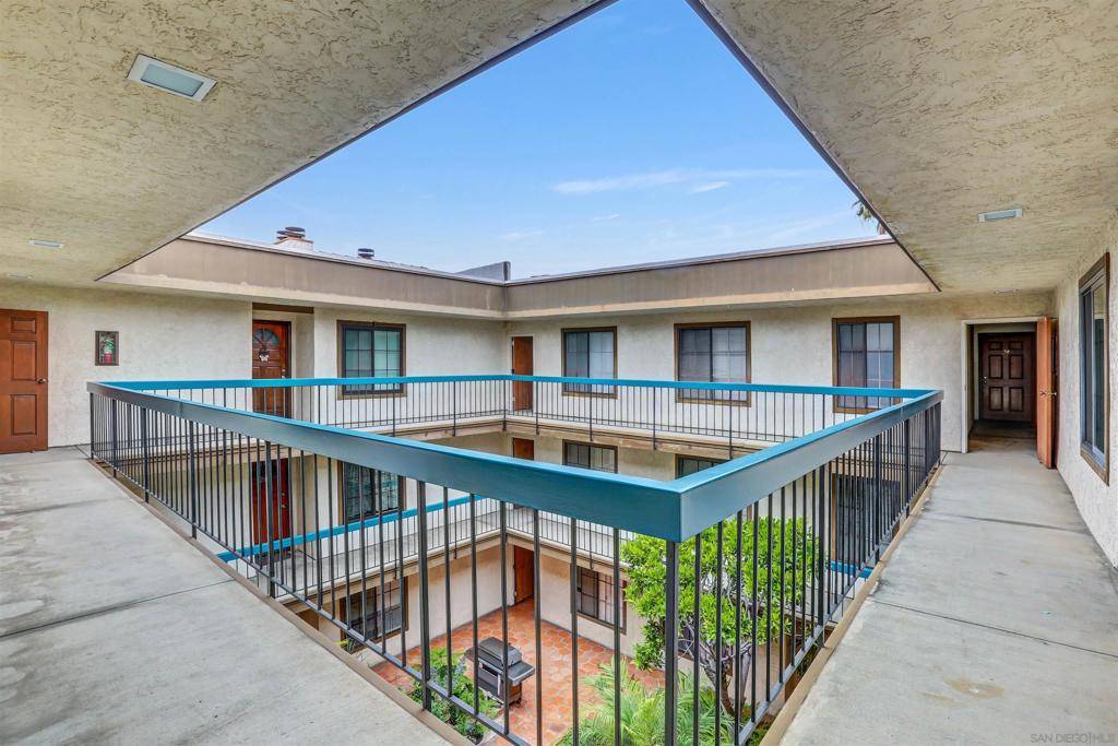 San Diego, CA 92102,2560 C St #33