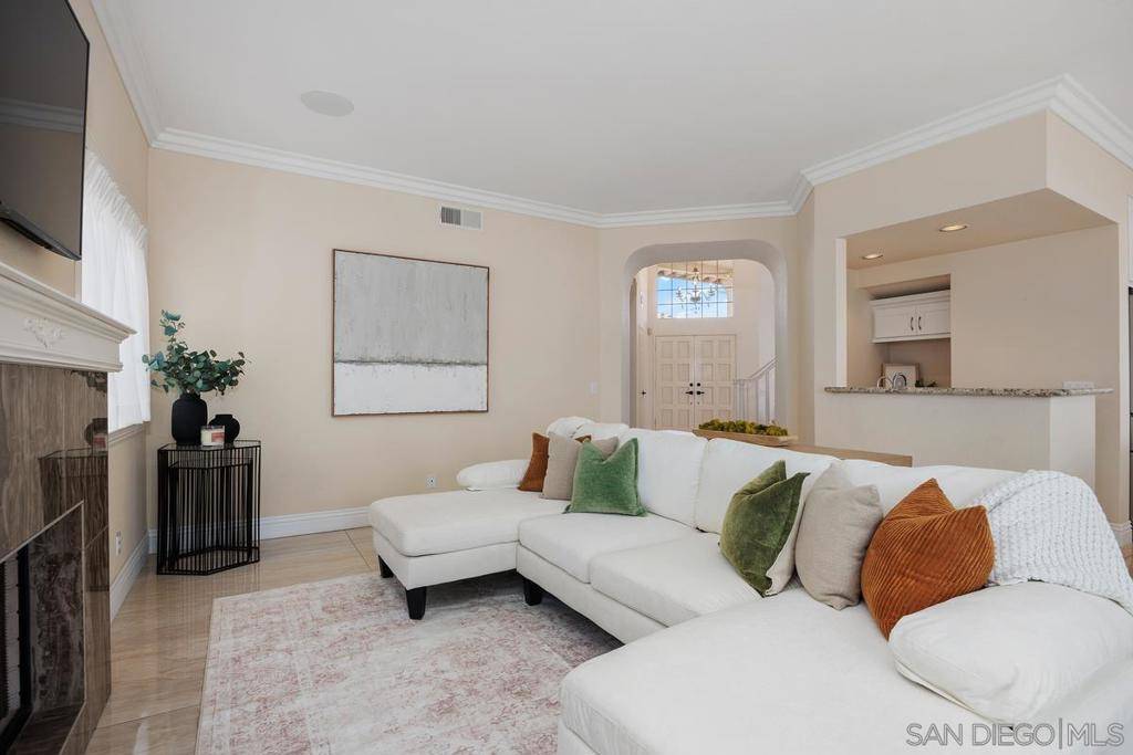 Vista, CA 92081,2027 Jewell Rdg