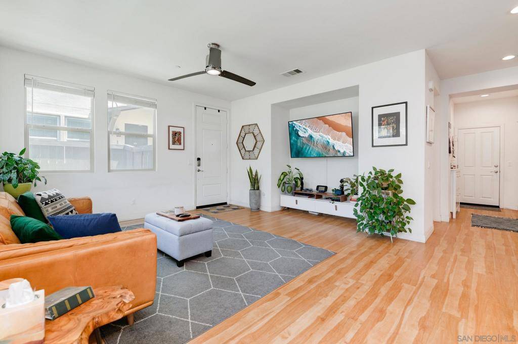 Chula Vista, CA 91913,1135 Calle Oroblanco #3
