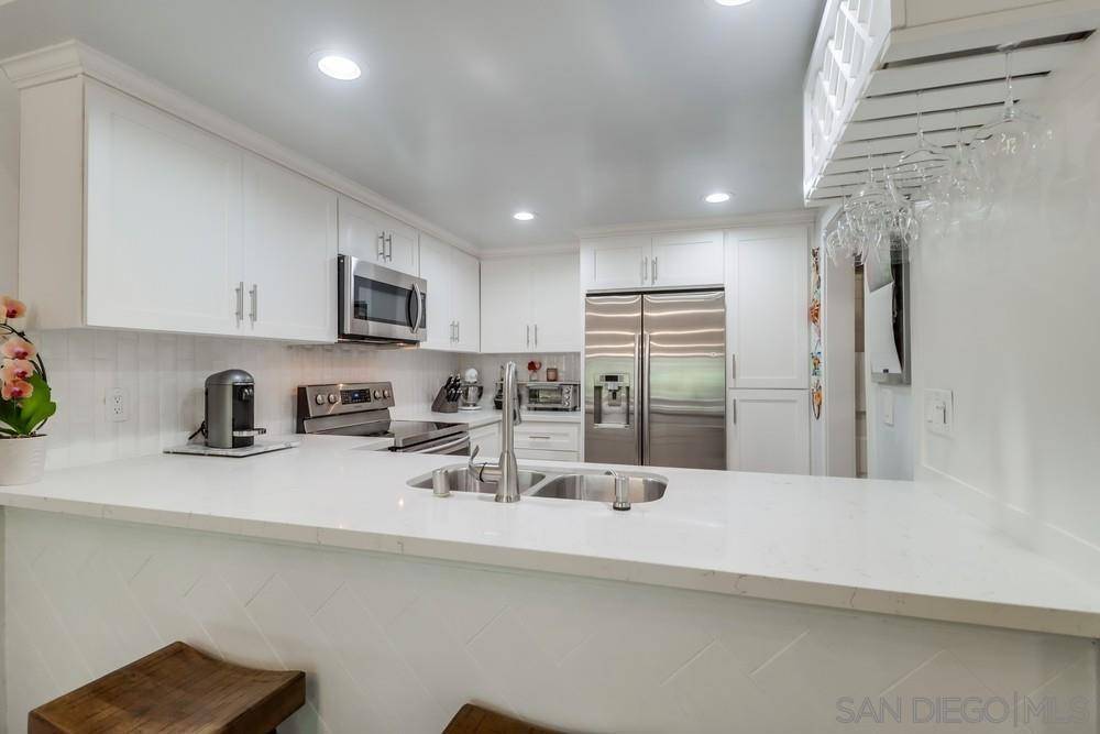 Carlsbad, CA 92009,2352 Altisma #13