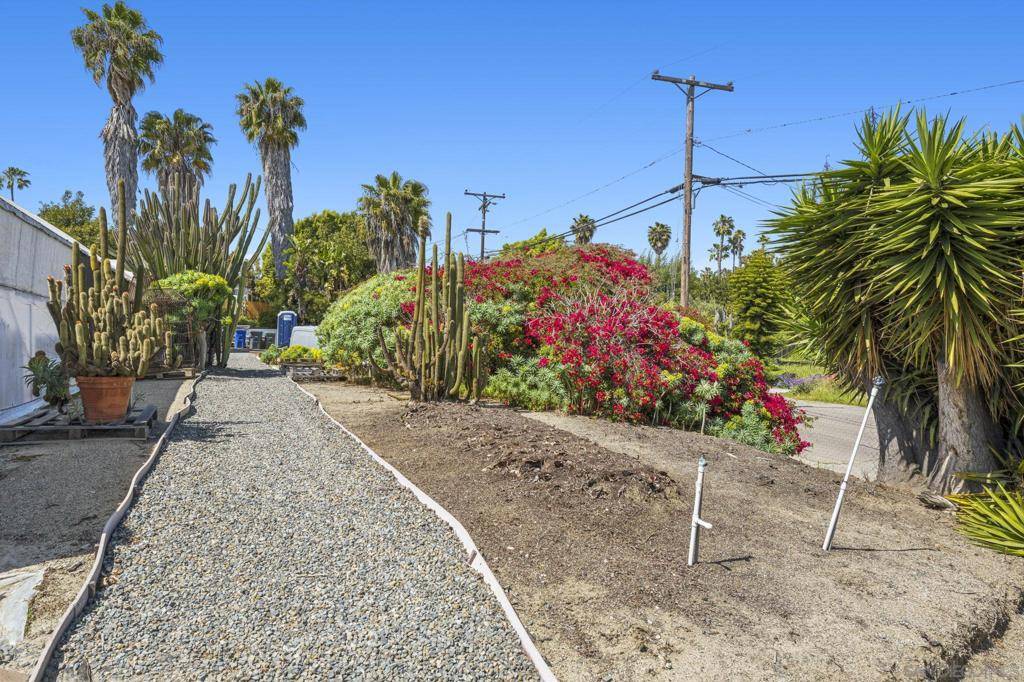 Vista, CA 92081,1037 Buena Vista Drive