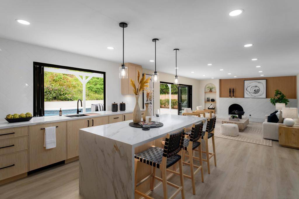 3326 Fosca St, Carlsbad, CA 92009