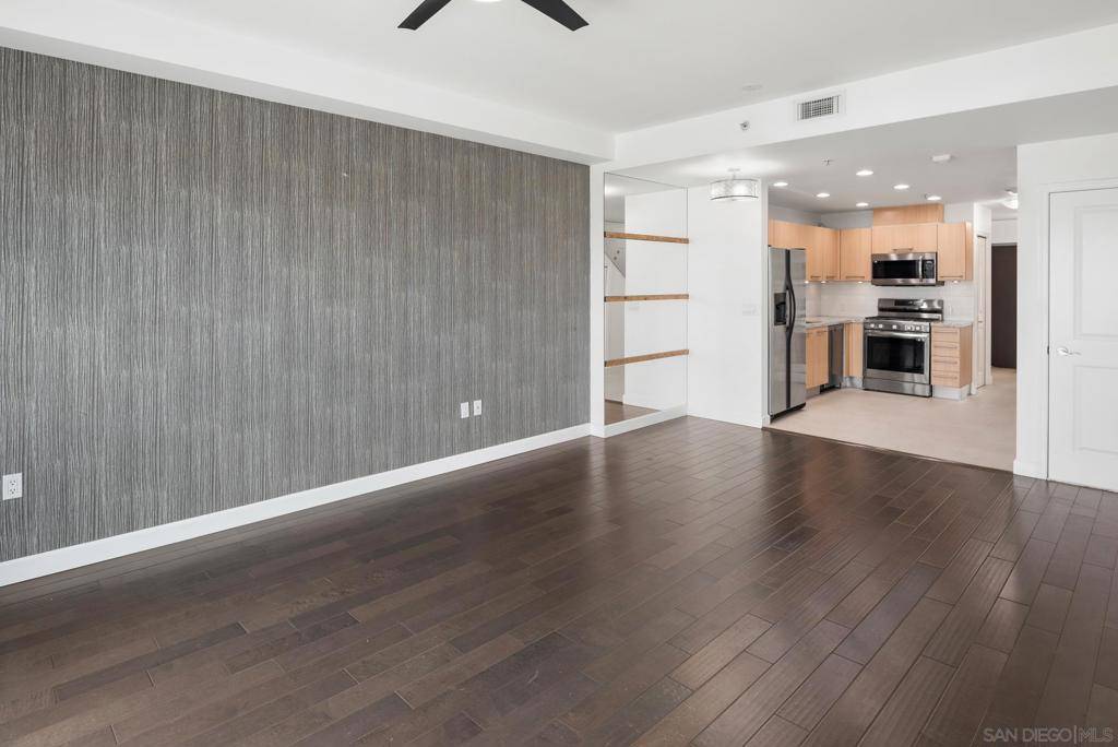 San Diego, CA 92101,825 W Beech Street #402