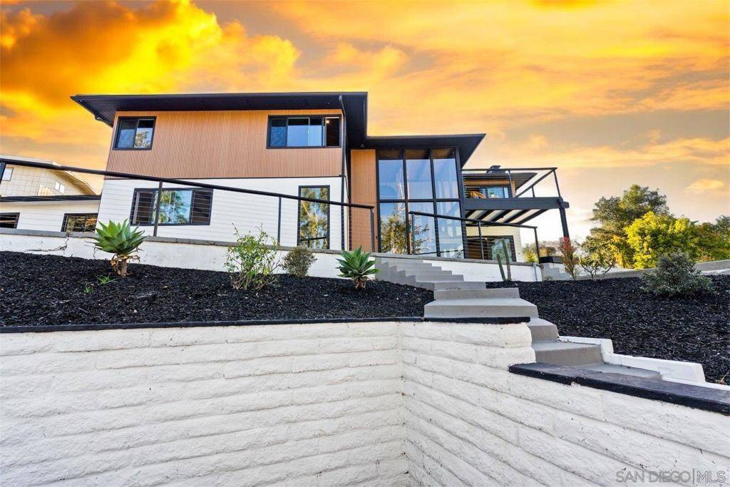 Vista, CA 92084,2101 Monte Vista Drive