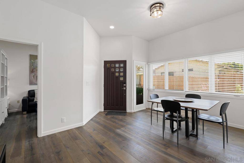 La Jolla, CA 92037,716 Glenview Ln