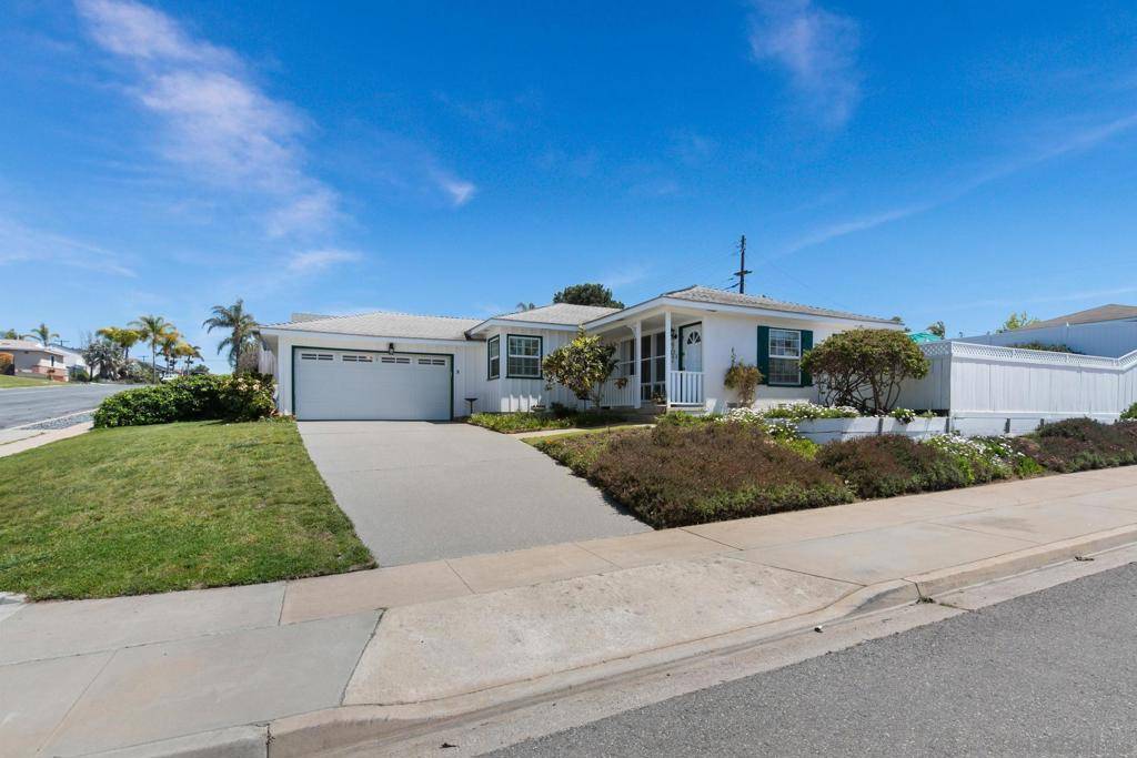 4907 Walter Ave., San Diego, CA 92120