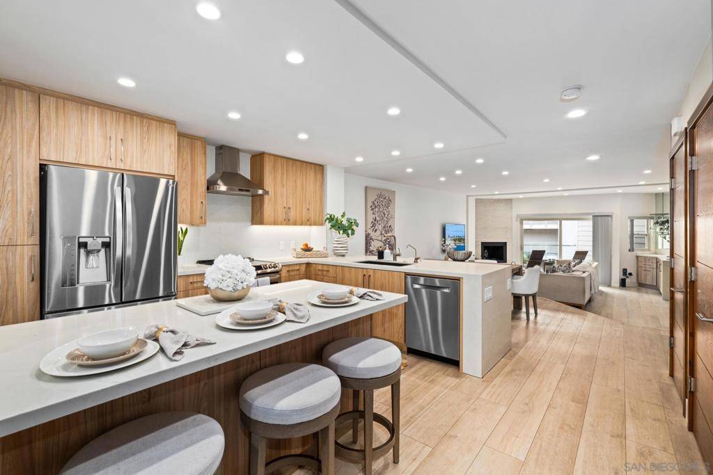 135 S Sierra Ave #23, Solana Beach, CA 92075