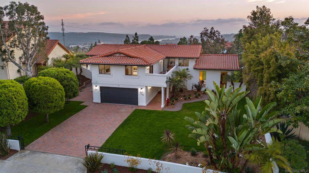 2524 Luciernaga St, Carlsbad, CA 92009
