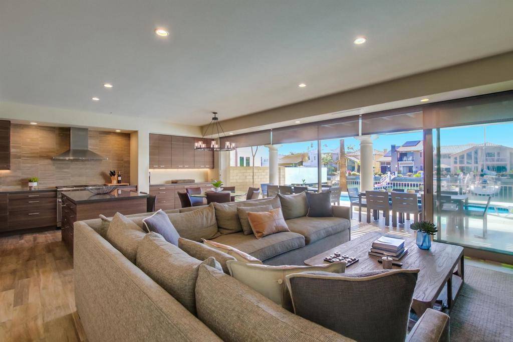 Coronado, CA 92118,8 Buccaneer Way
