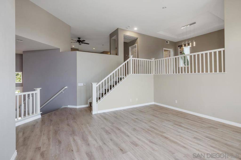 La Jolla, CA 92037,6013 Oakgate Row