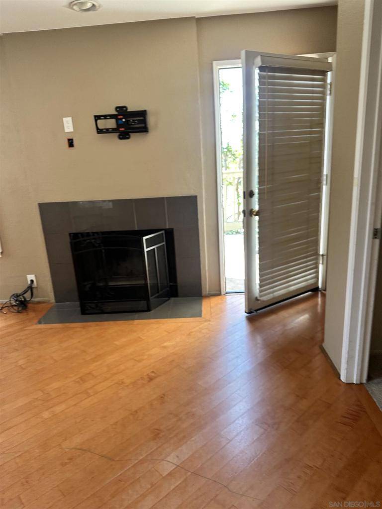 San Diego, CA 92110,3995 Hortensia St #G6