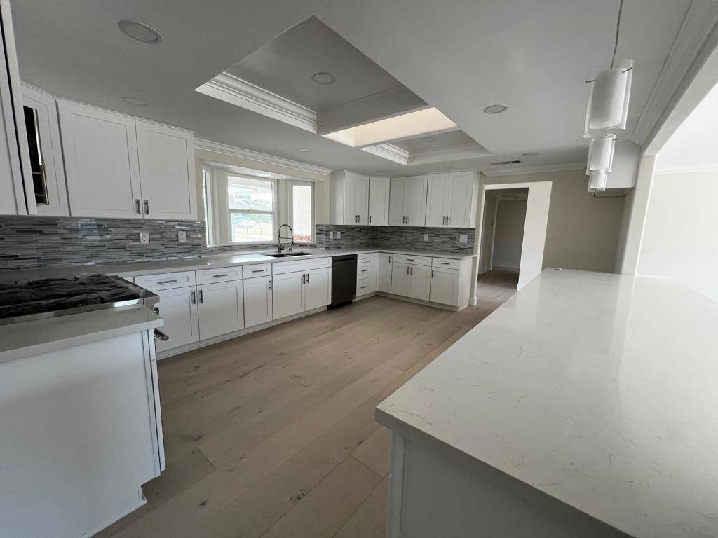 Ramona, CA 92065,2152 Walnut St
