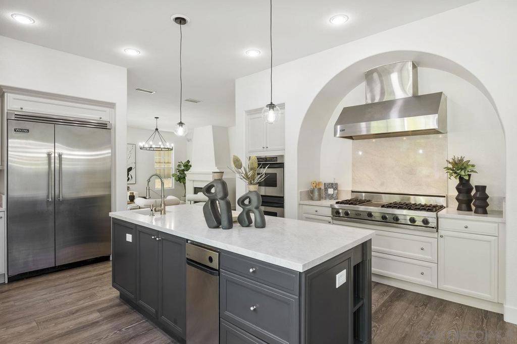 San Diego, CA 92130,11649 Thistle Hill Pl