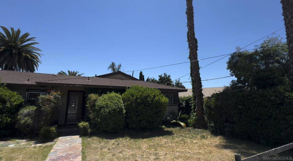 817 Arboleda Rd, El Cajon, CA 92021