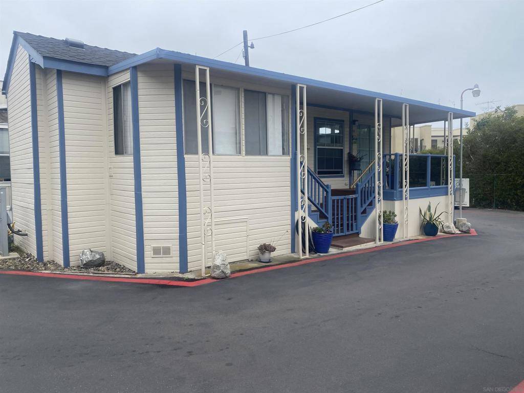 900 N Cleveland Street #94, Oceanside, CA 92054