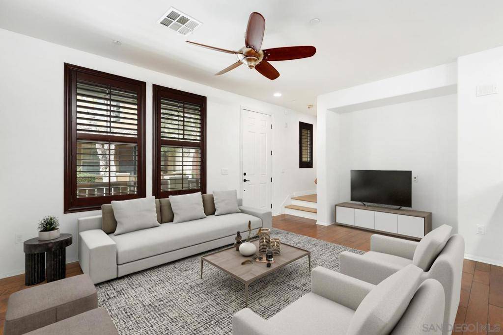 San Diego, CA 92130,10653 Golden Willow #140