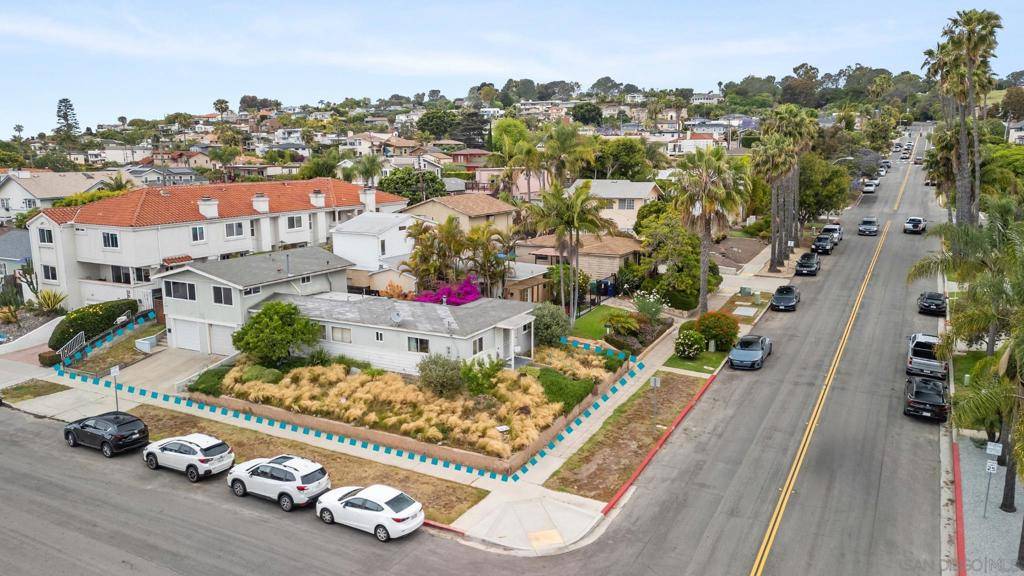 San Diego, CA 92109,4804 Lamont St