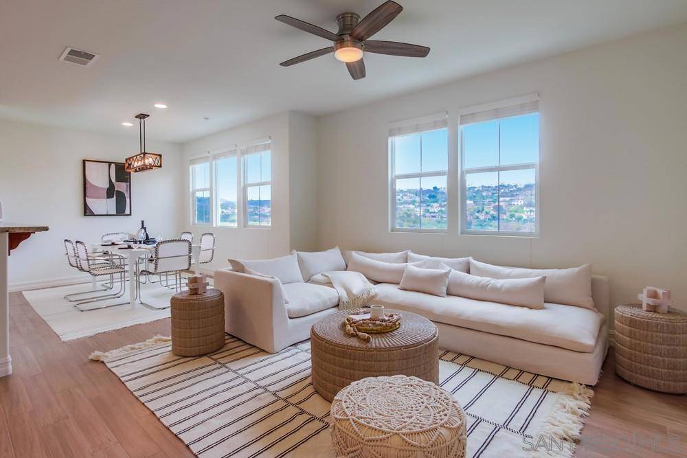 Carlsbad, CA 92009,6938 Feldspar Place