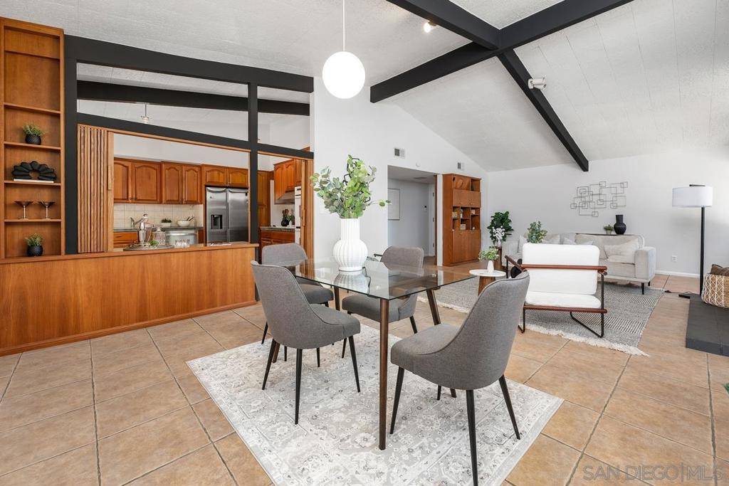 La Jolla, CA 92037,8402 Sugarman Dr