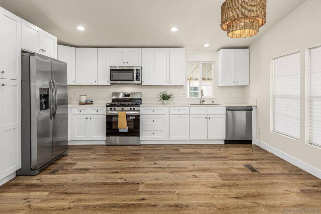 Escondido, CA 92029,1301 S Hale Ave #4