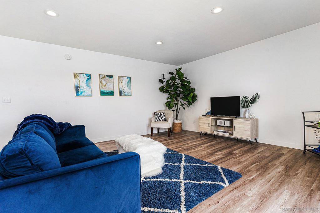Carlsbad, CA 92009,2348 La Costa Avenue #312