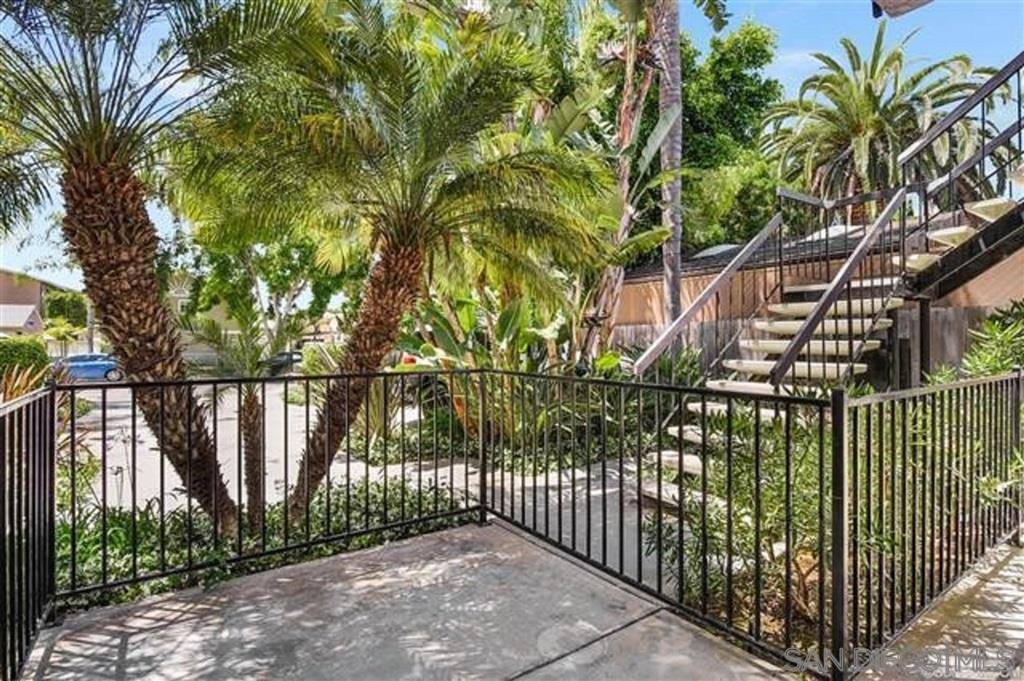 San Diego, CA 92109,1112  1118 Thomas Avenue
