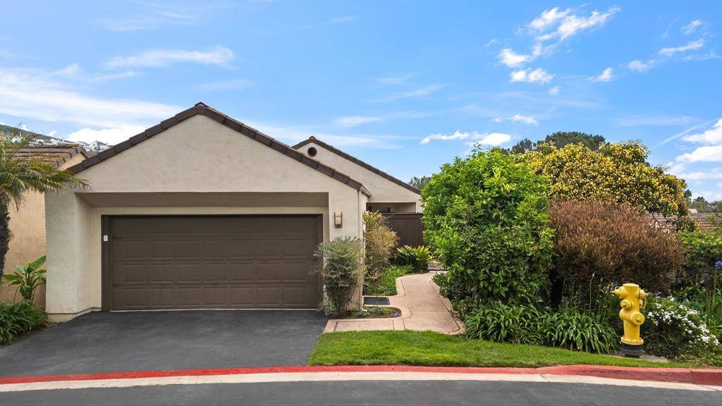 2452 Azure Coast Dr, La Jolla, CA 92037