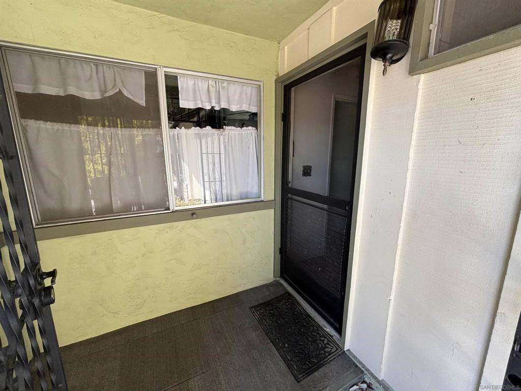 San Diego, CA 92117,4984 Gaylord Dr