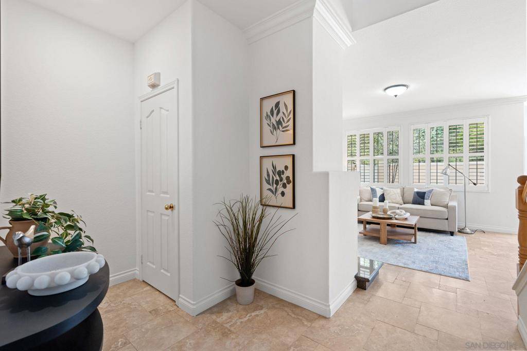 San Diego, CA 92130,11229 Carmel Creek #4
