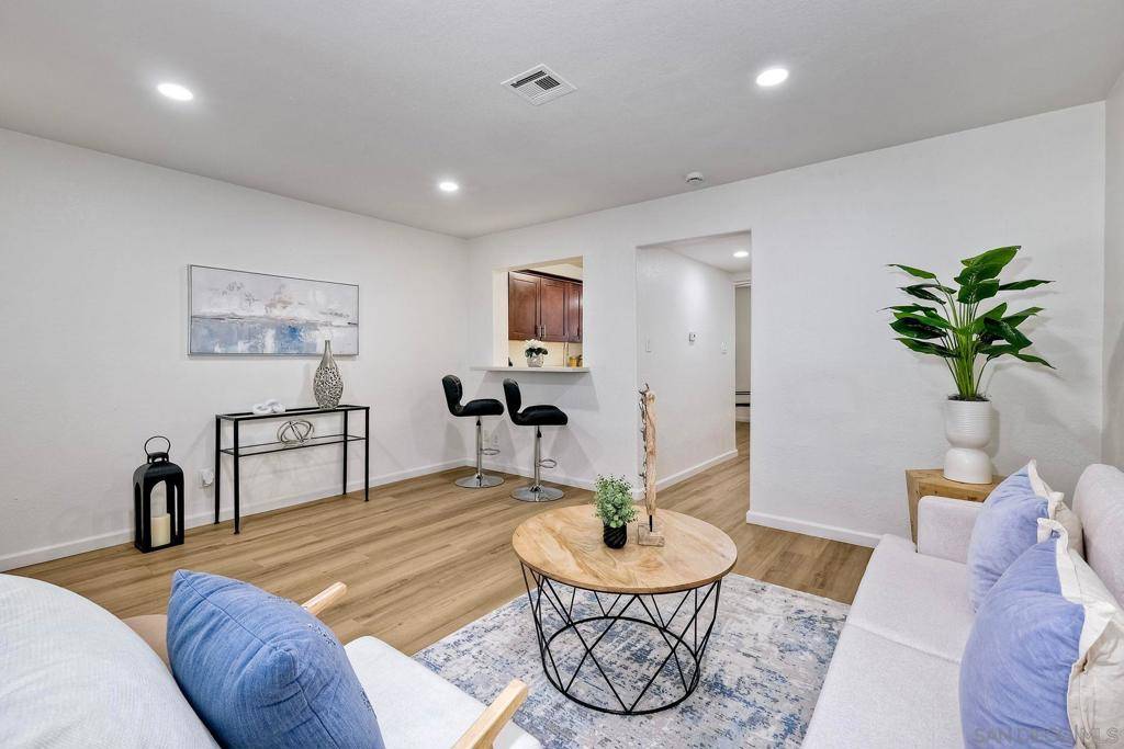 Imperial Beach, CA 91932,940 Calla Ave #4