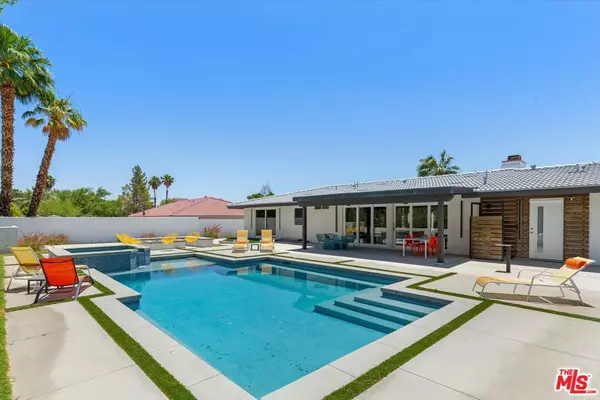 Palm Springs, CA 92262,522 W Santa Catalina RD