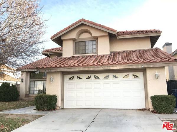 3112 Caminito LN, Palmdale, CA 93550