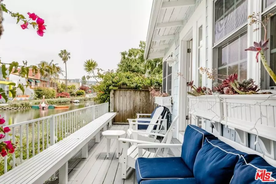 2323 Grand Canal, Venice, CA 90291