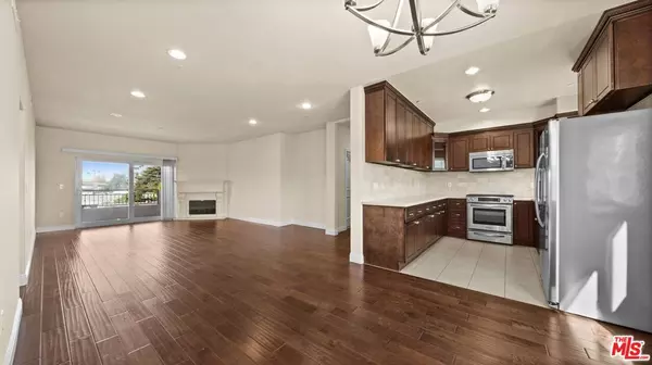 4376 ETHEL AVE #401, Studio City, CA 91604