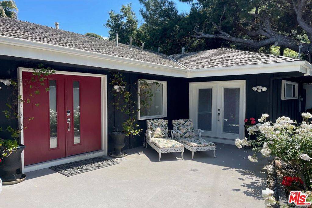 Studio City, CA 91604,3200 Wrightwood DR