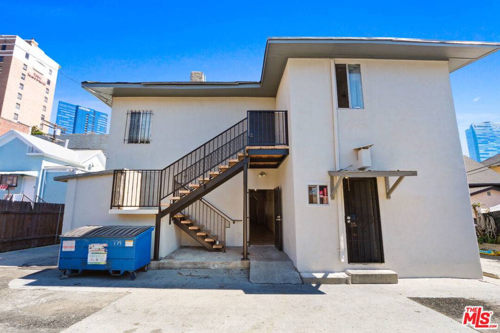 Los Angeles, CA 90017,735 Witmer ST
