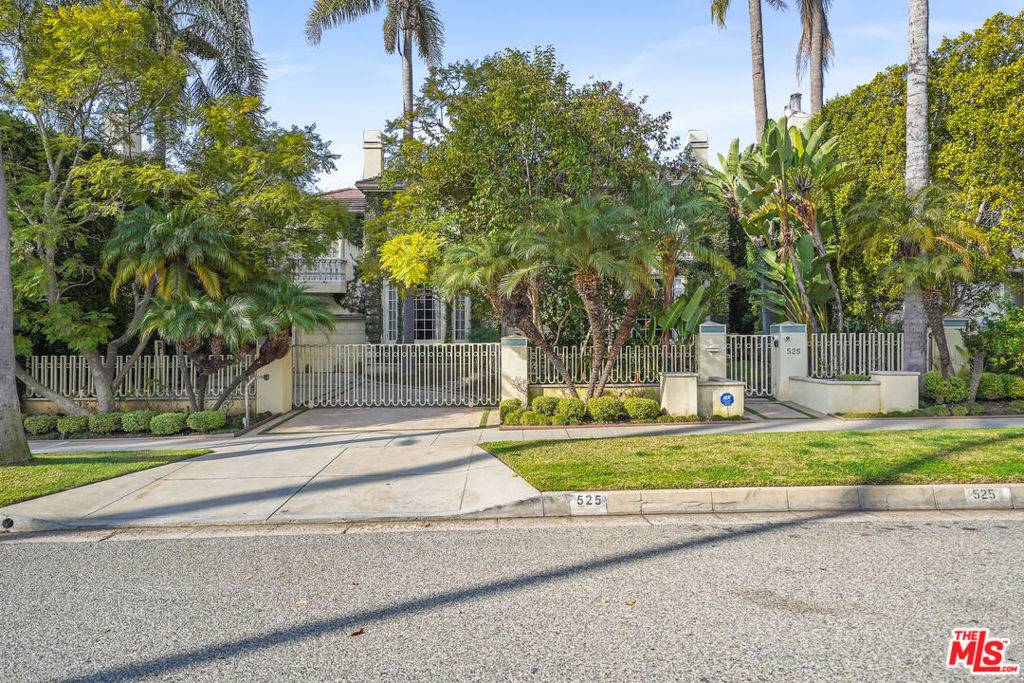 Beverly Hills, CA 90210,525 N Hillcrest RD