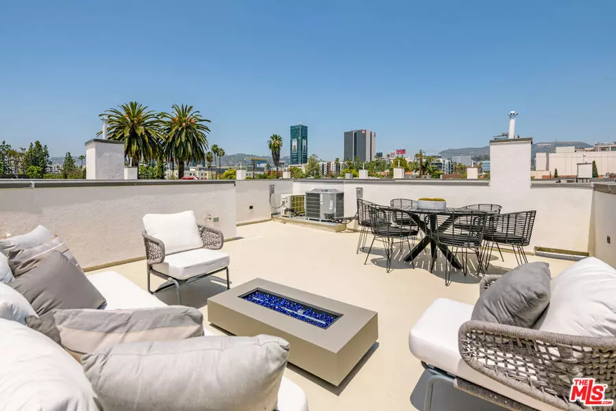 6119 Marbella PL, Los Angeles, CA 90038