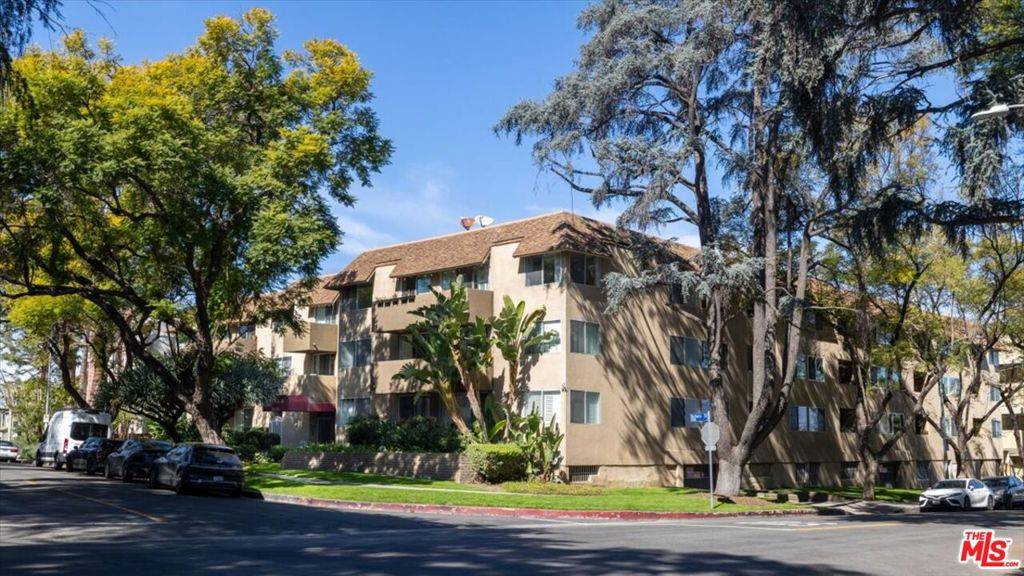 14141 Dickens ST #304, Sherman Oaks, CA 91423