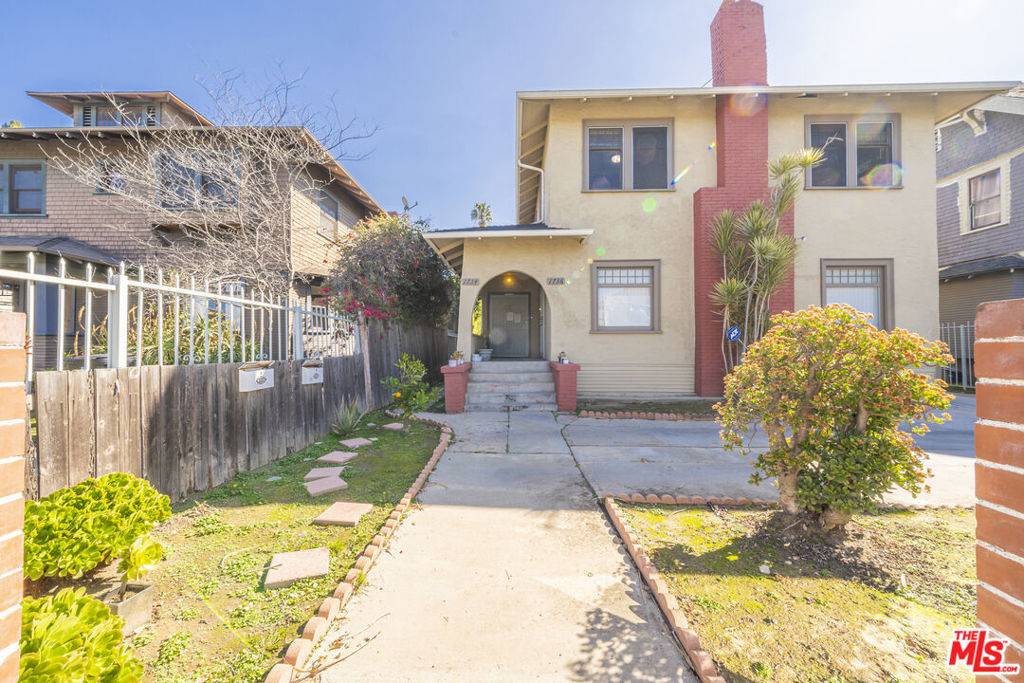 1734 S Hobart BLVD, Los Angeles, CA 90006