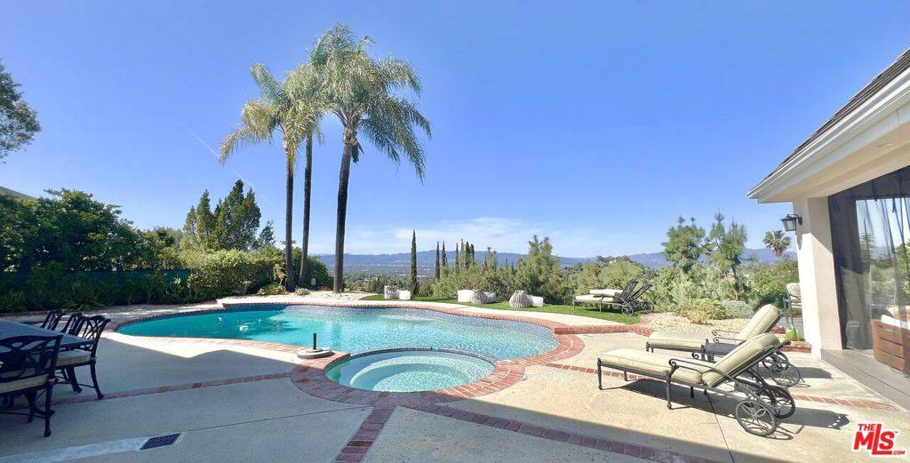 Encino, CA 91316,3819 Vista Linda DR