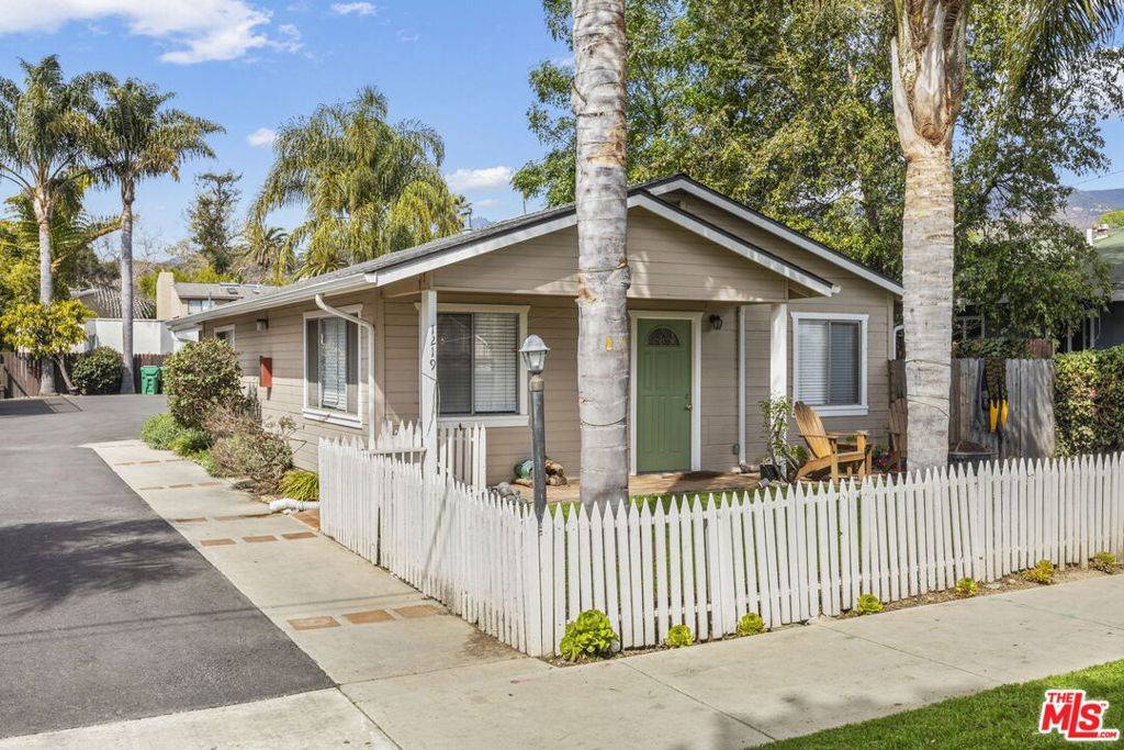 Santa Barbara, CA 93103,1215 Cacique ST