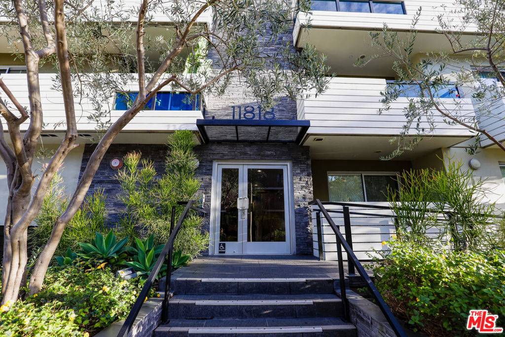 11818 Dorothy ST #102, Los Angeles, CA 90049