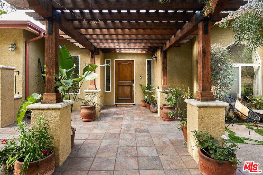 Los Angeles, CA 90042,1507 Nolden ST